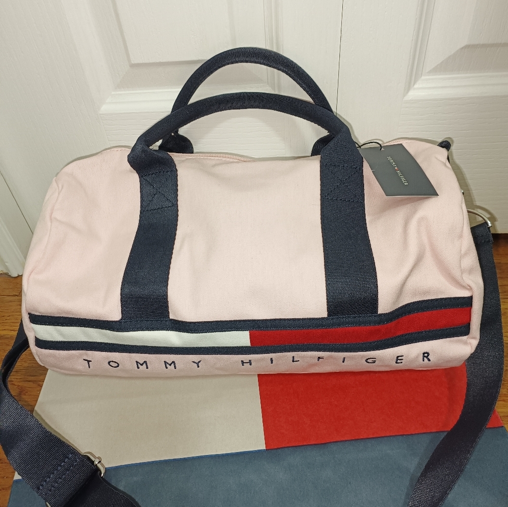 TOMMY HILFIGER DUFFLE BAG